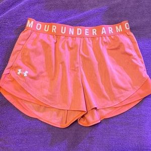 Women’s Under Armor shorts size medium